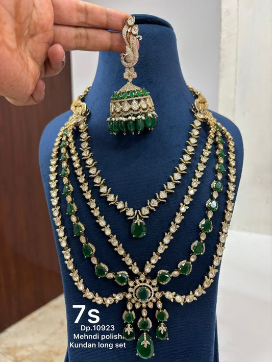 AD Sparkle Necklace Set